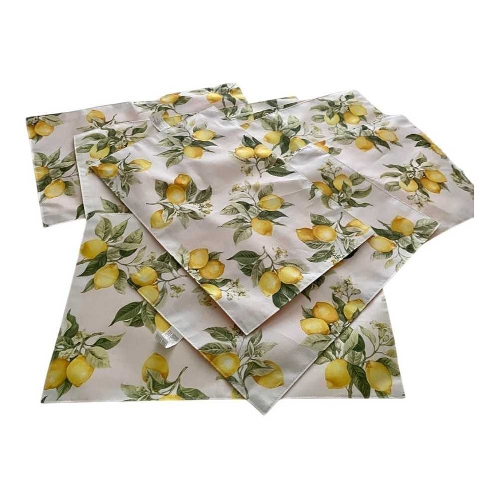 Set of 8 Home Collection Lemon Placemats  Yellow Lemon Print NWT